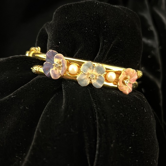 Joan Rivers Pansy Enamel Bracelet - Picture 5 of 5